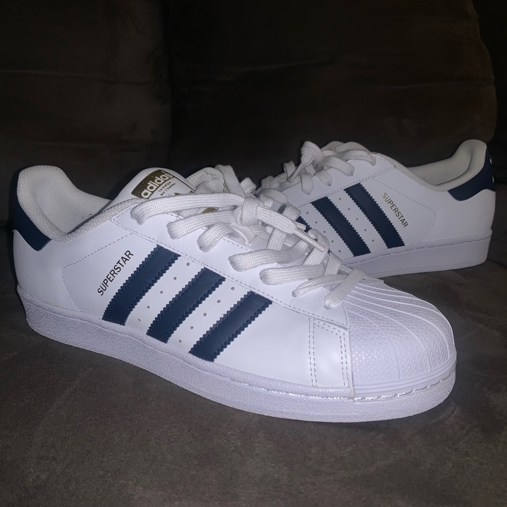 Adidas superstars